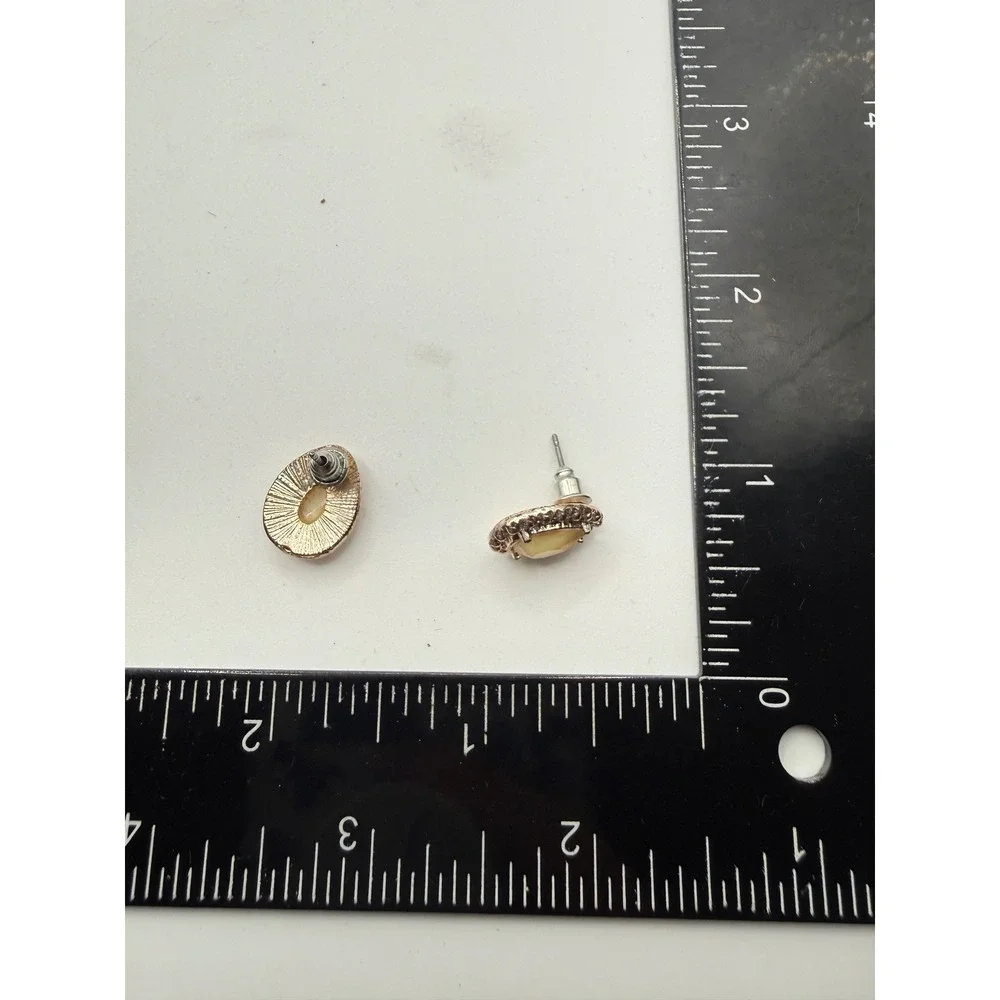 N/A dainty teardrop